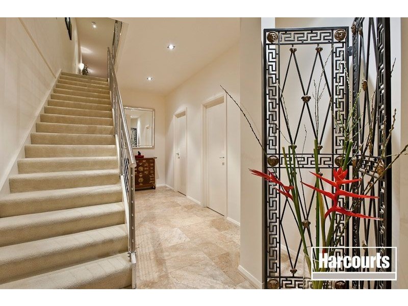 36 Rheanva Street, Berwick VIC 3806