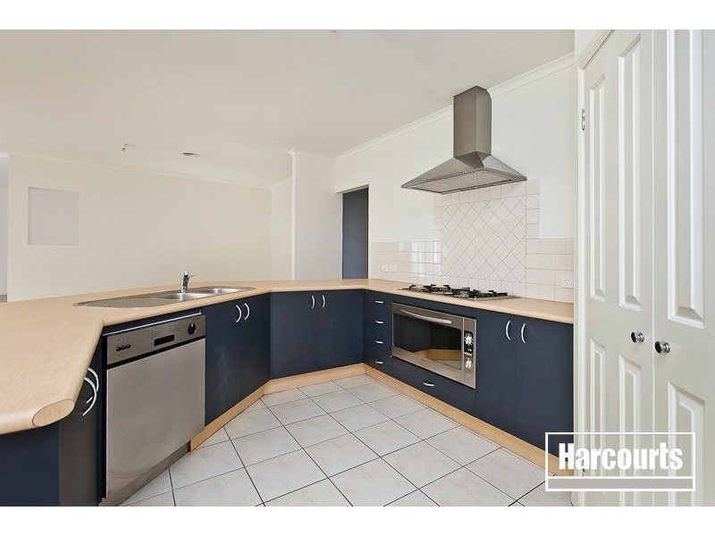 76 Berwick Springs Promenade, Narre Warren South VIC 3805