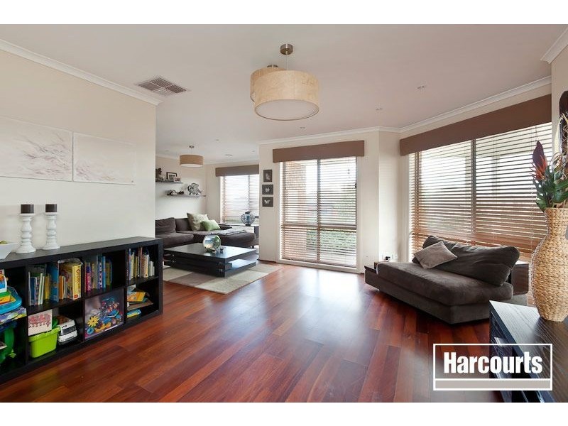 31 Hartsmere Drive, Berwick VIC 3806