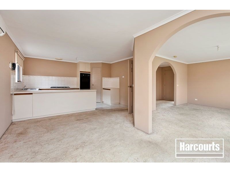 2/31 Florence Avenue, Berwick VIC 3806