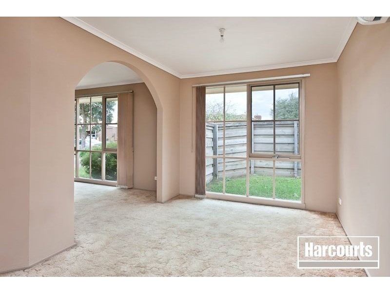 2/31 Florence Avenue, Berwick VIC 3806