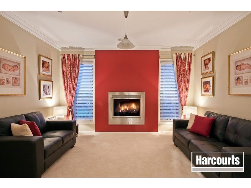 9 Roselea Place, Narre Warren North VIC 3804