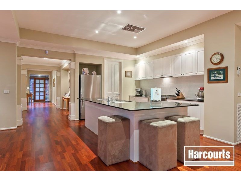 9 Roselea Place, Narre Warren North VIC 3804