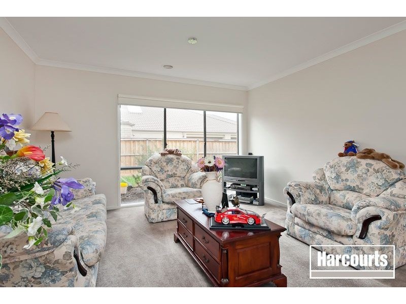 27 Saul Avenue, Berwick VIC 3806