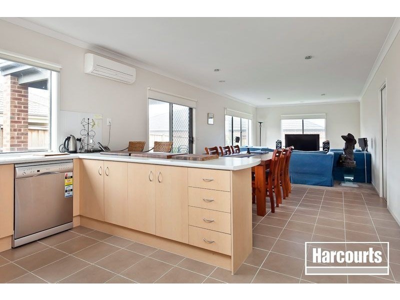 27 Saul Avenue, Berwick VIC 3806