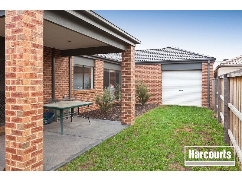 27 Saul Avenue, Berwick VIC 3806