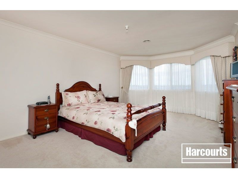 119 Robinswood Parade, Narre Warren South VIC 3805