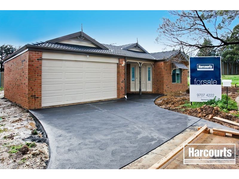 4 Golf Links Road, Berwick VIC 3806