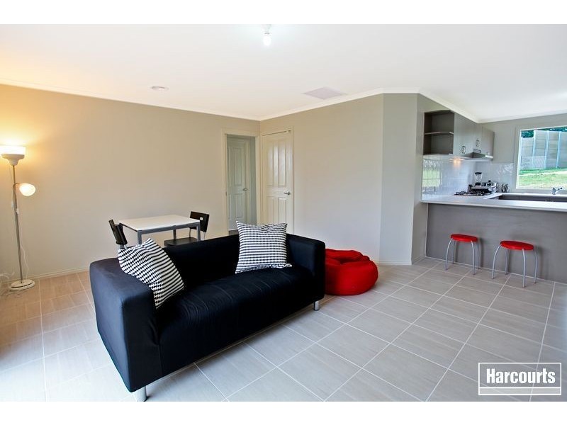 4 Golf Links Road, Berwick VIC 3806