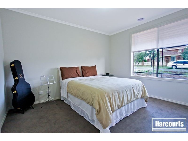 4 Golf Links Road, Berwick VIC 3806