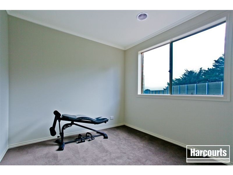 4 Golf Links Road, Berwick VIC 3806