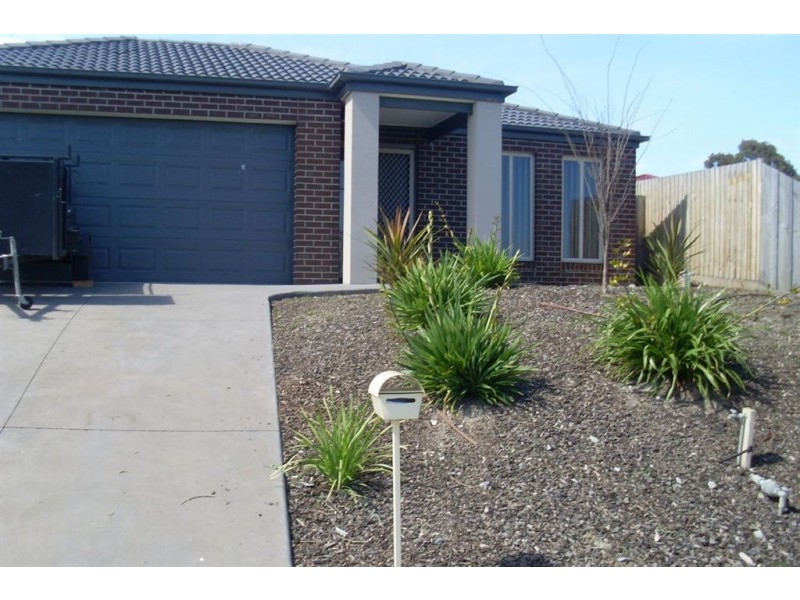 12 Sing Crescent, Berwick VIC 3806