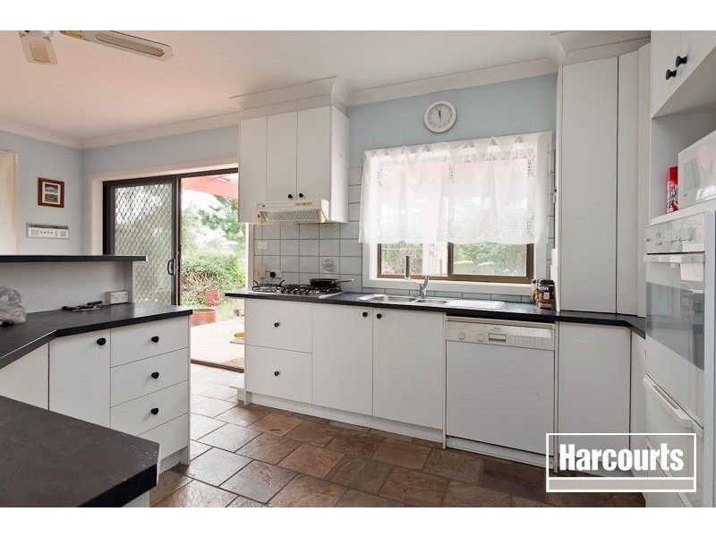 8 Glismann Road, Beaconsfield VIC 3807