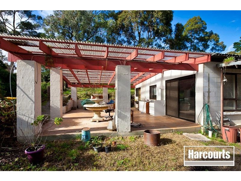 8 Glismann Road, Beaconsfield VIC 3807