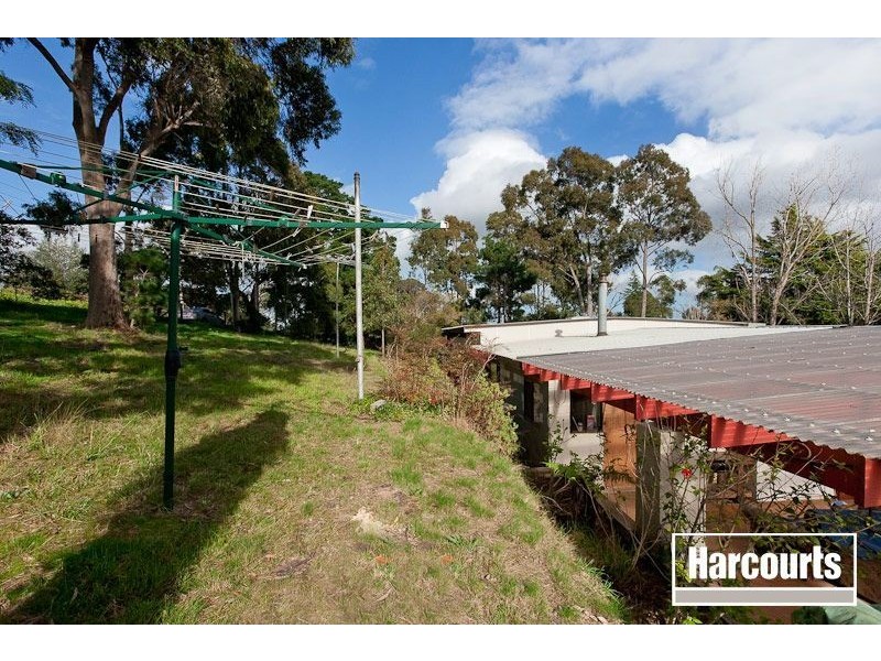8 Glismann Road, Beaconsfield VIC 3807