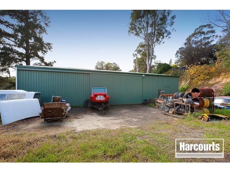 8 Glismann Road, Beaconsfield VIC 3807