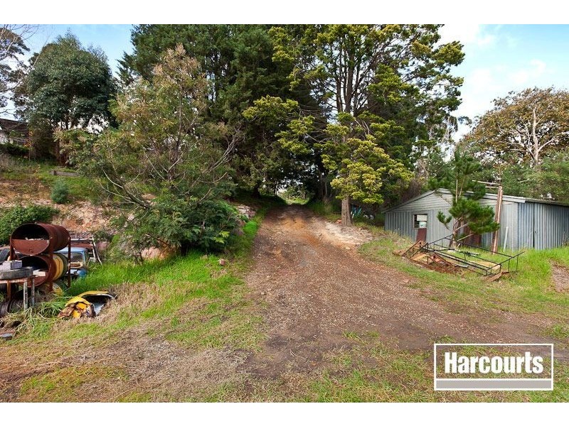 8 Glismann Road, Beaconsfield VIC 3807