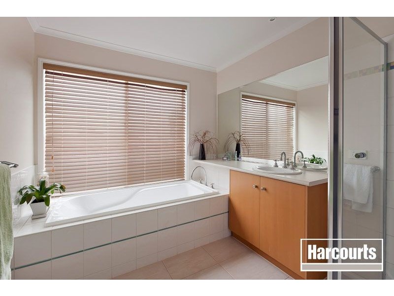 42 Wintersun Road, Berwick VIC 3806