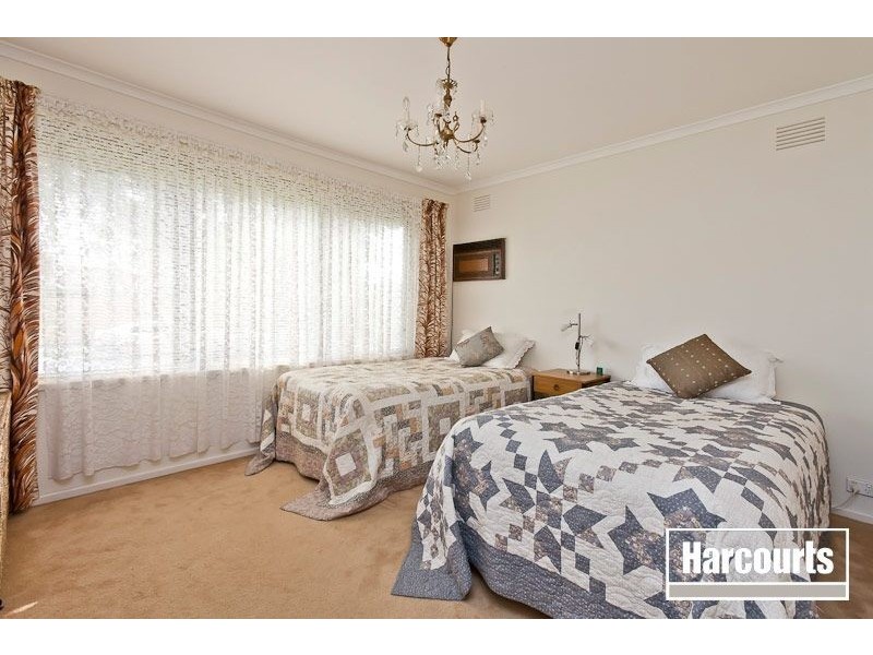 22 Ambleside Crescent, Berwick VIC 3806