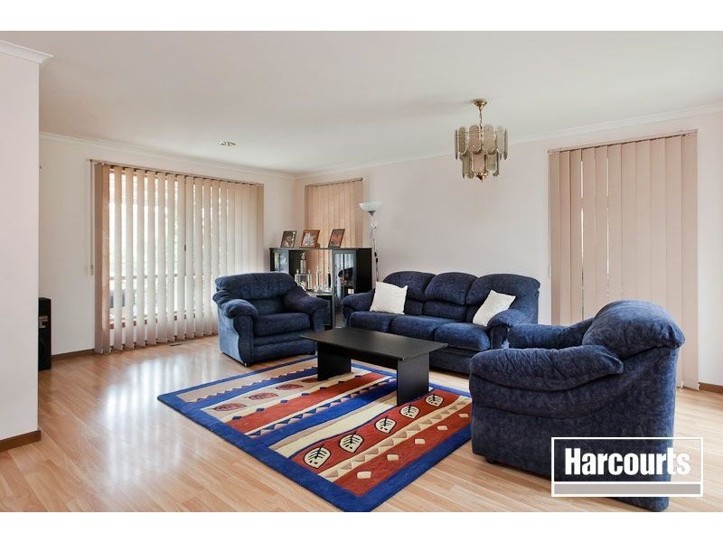 17 Tenandra Court, Berwick VIC 3806