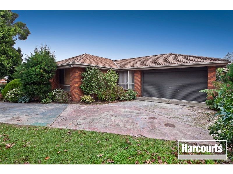 17 Tenandra Court, Berwick VIC 3806