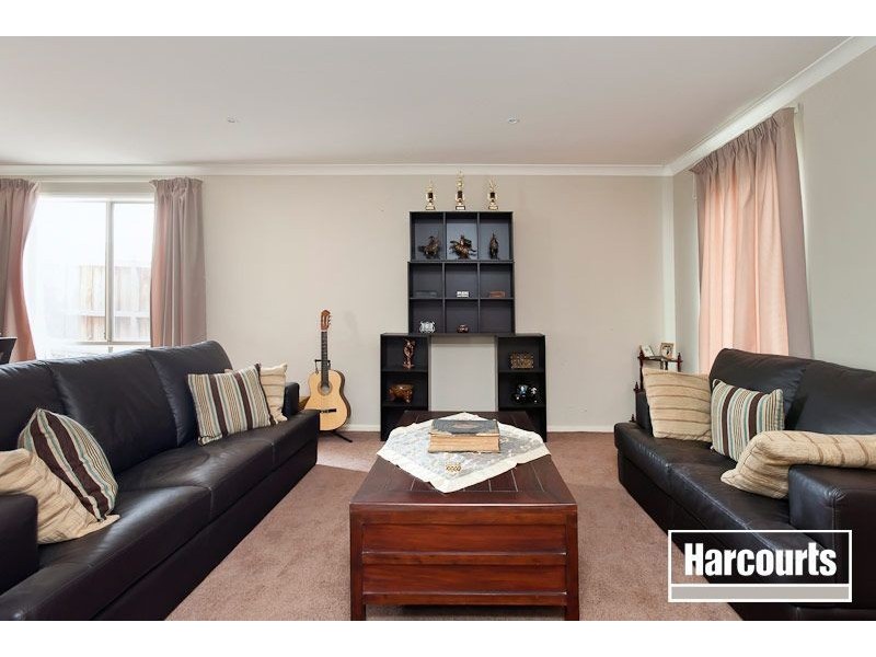 14 Eucumbene Drive, Berwick VIC 3806