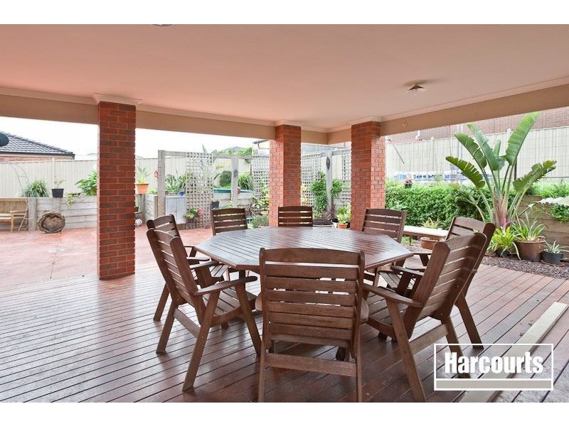 14 Eucumbene Drive, Berwick VIC 3806