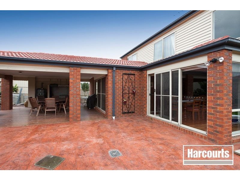 14 Eucumbene Drive, Berwick VIC 3806