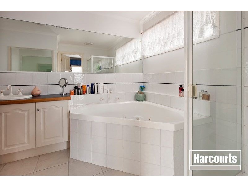 31 Edgbaston Circuit, Berwick VIC 3806