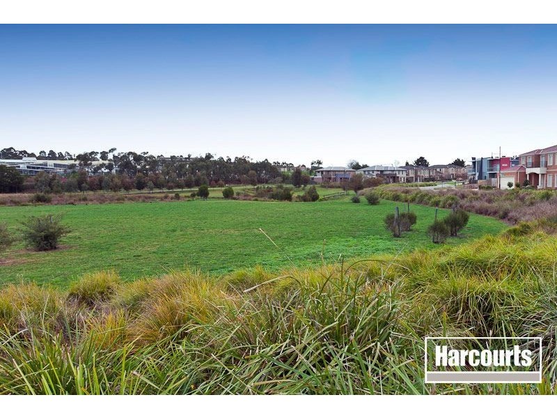 18 Piermont Drive, Berwick VIC 3806