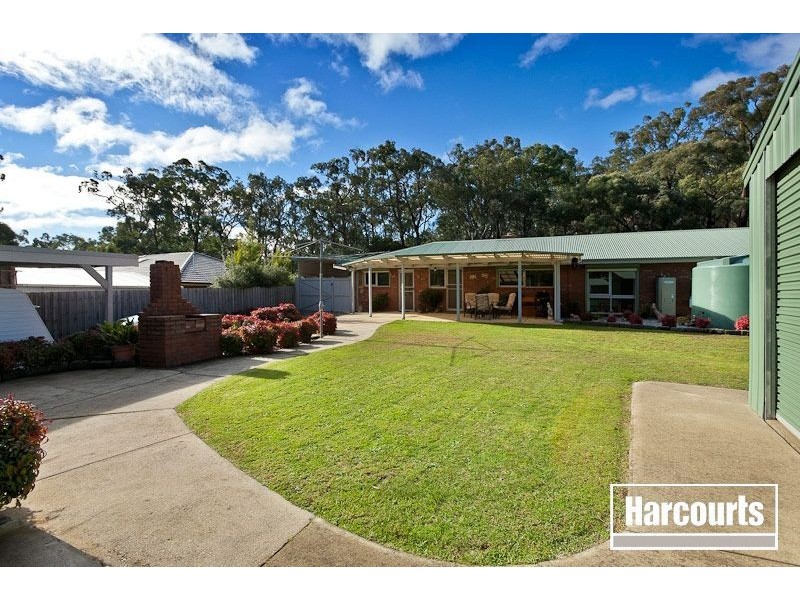 15 Harpfield Road, Beaconsfield Upper VIC 3808