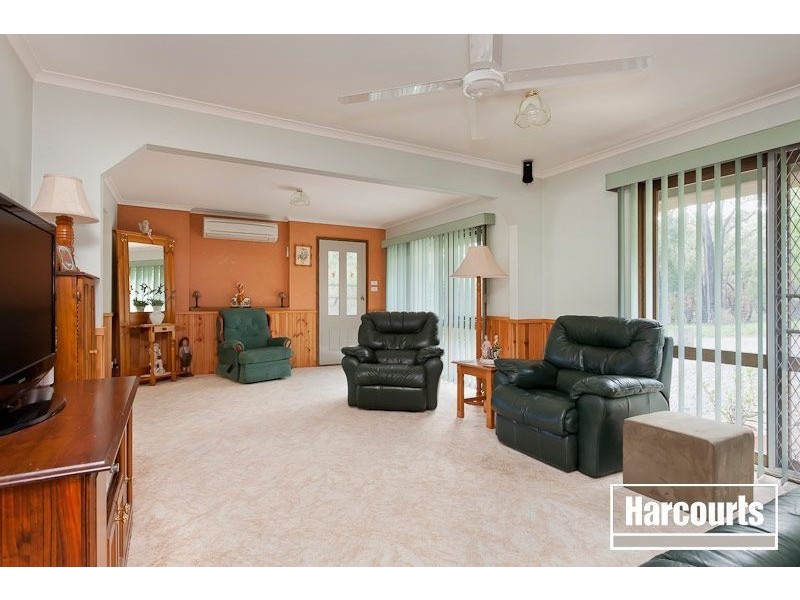 15 Harpfield Road, Beaconsfield Upper VIC 3808