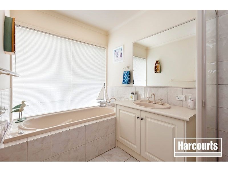 5 Lexton Street, Narre Warren South VIC 3805