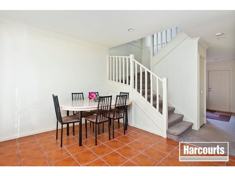 4/2-6 Jerilderie Drive, Berwick VIC 3806