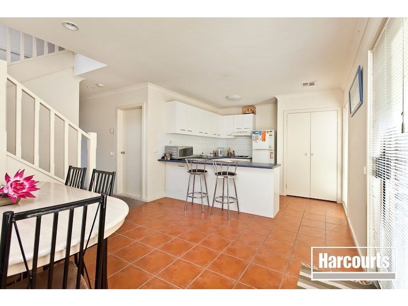4/2-6 Jerilderie Drive, Berwick VIC 3806