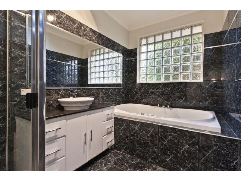 3 Sulky Court, Endeavour Hills VIC 3802