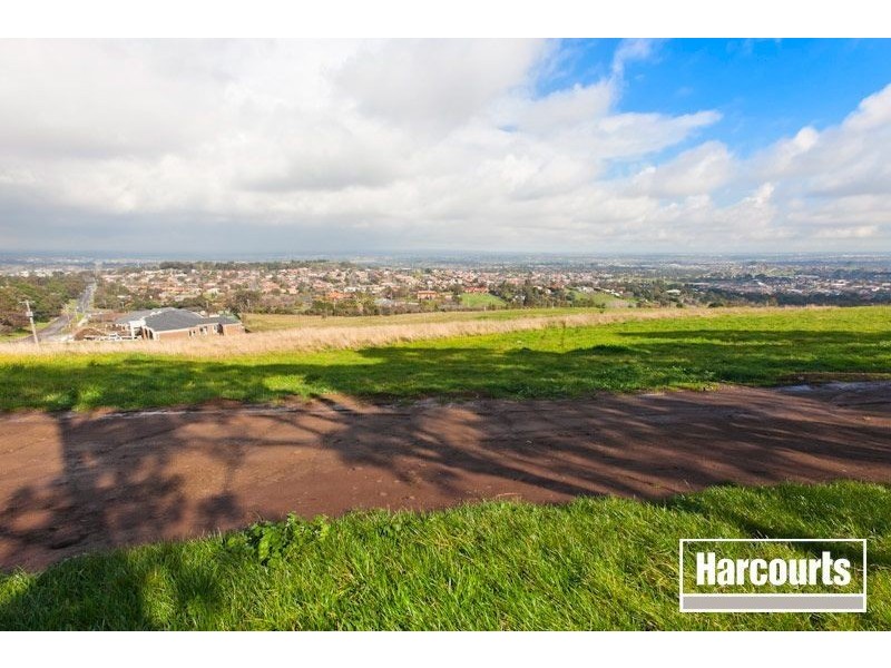 13 Old Coach Road, Berwick VIC 3806