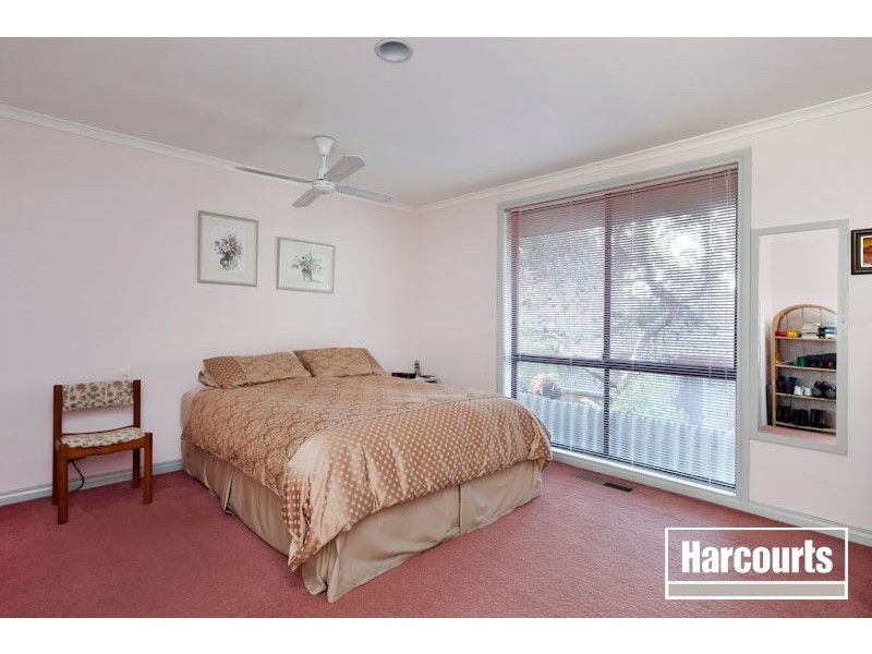 2 Kirkfell Court, Berwick VIC 3806