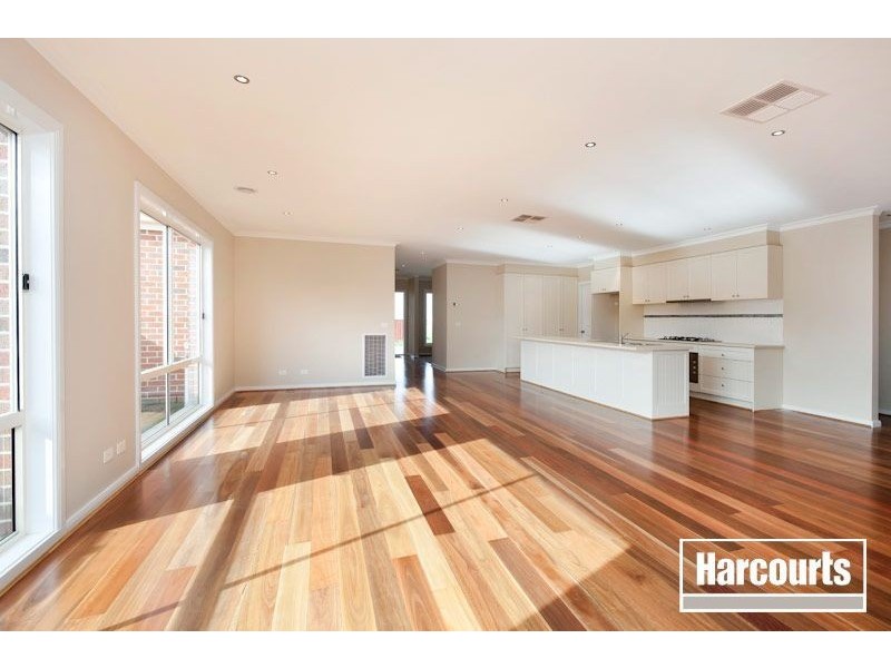 13 Nature Avenue, Officer VIC 3809