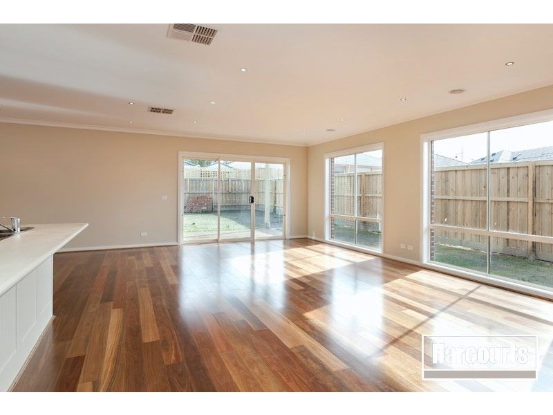 13 Nature Avenue, Officer VIC 3809