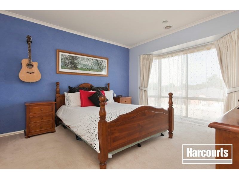 42 Tantallon Bvd, Beaconsfield VIC 3807