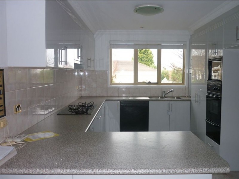 14 Emerson Court, Berwick VIC 3806