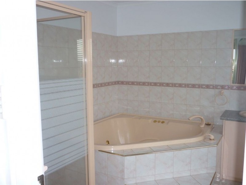 14 Emerson Court, Berwick VIC 3806