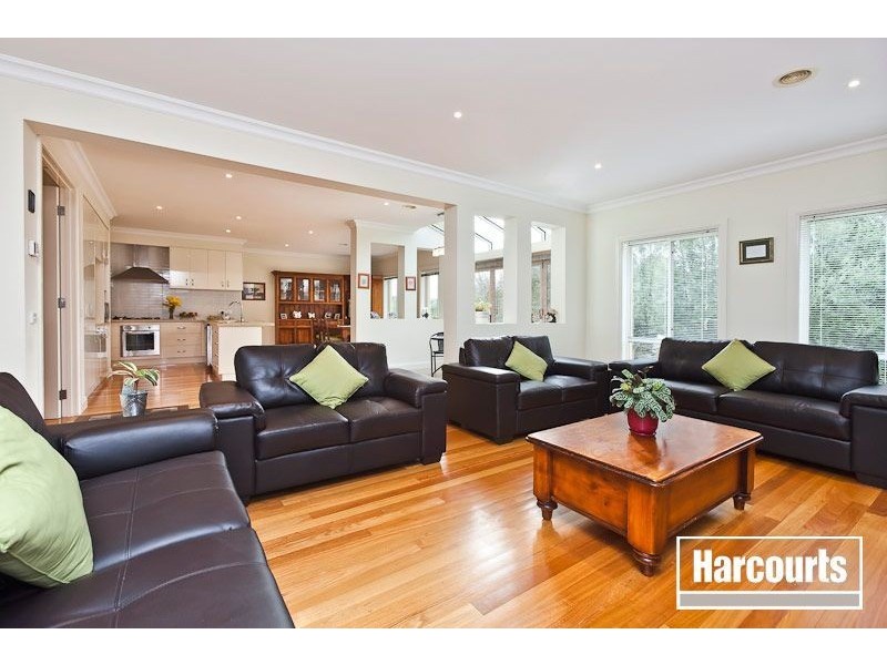 12 Hawkesbury Street, Berwick VIC 3806