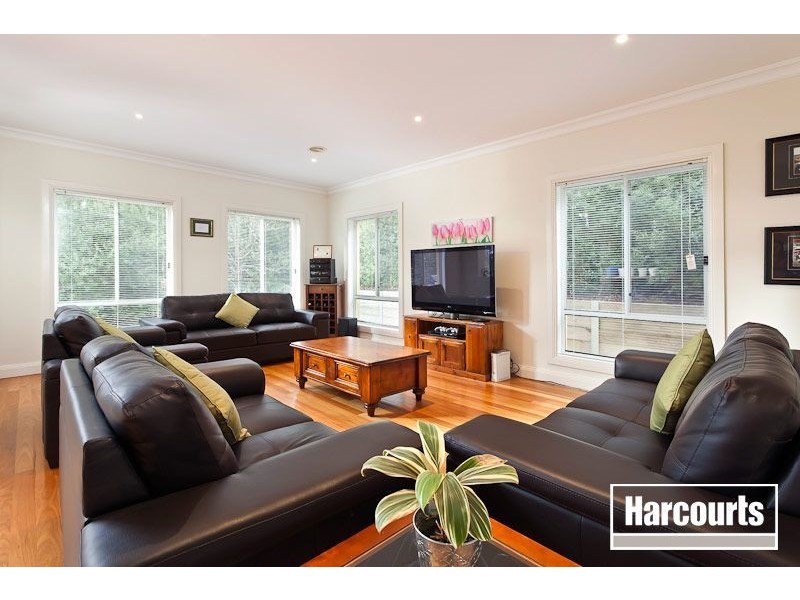 12 Hawkesbury Street, Berwick VIC 3806