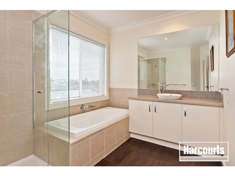 12 Hawkesbury Street, Berwick VIC 3806