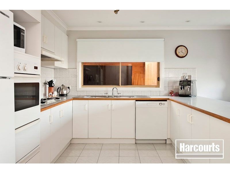 4 Ferncroft Court, Berwick VIC 3806