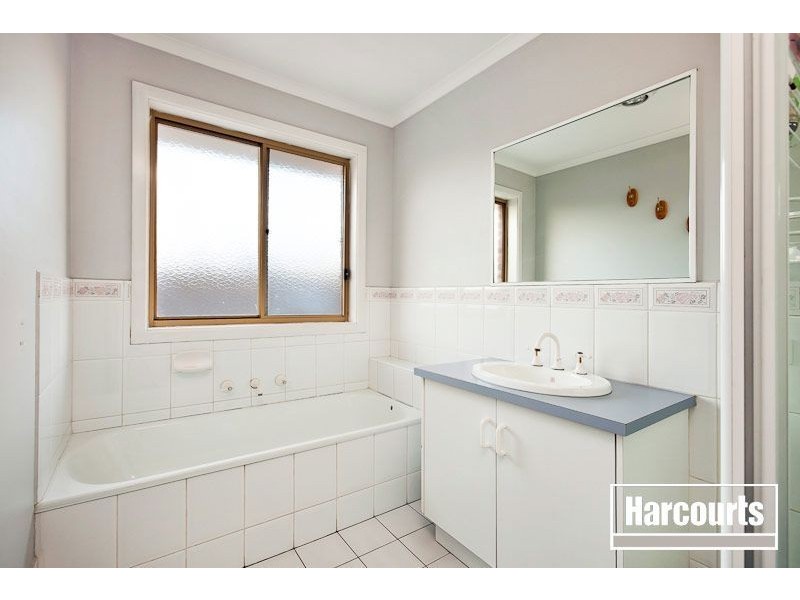 4 Ferncroft Court, Berwick VIC 3806