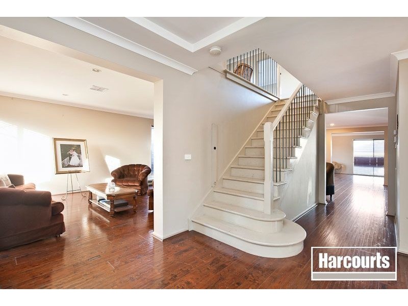 1 Hollington Way, Berwick VIC 3806