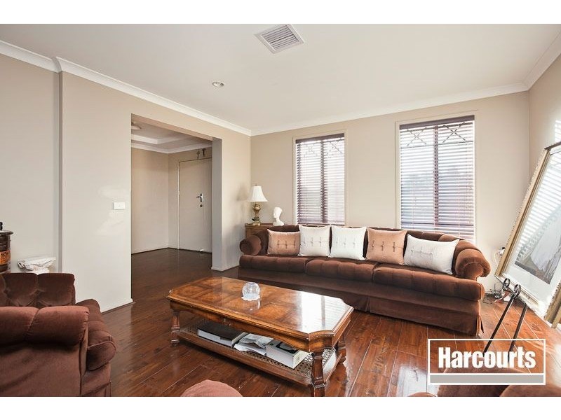 1 Hollington Way, Berwick VIC 3806